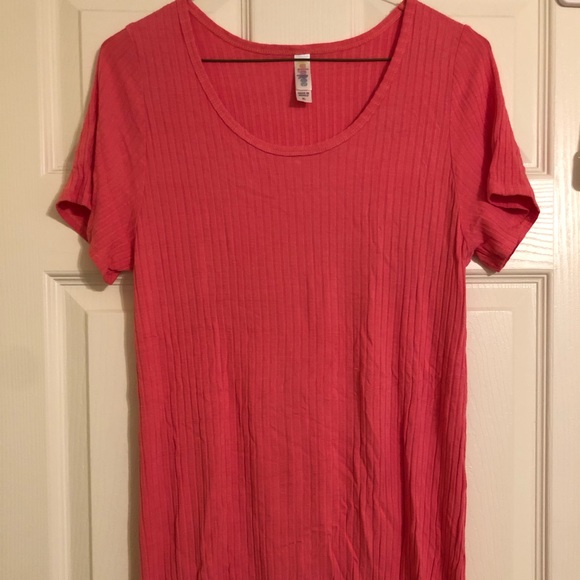 LuLaRoe Tops - LuLaRoe Classic T